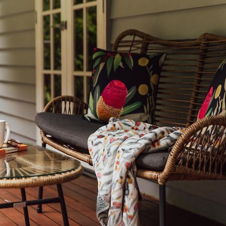 Romantic Cottage, Tamborine Mountain Экстерьер фото