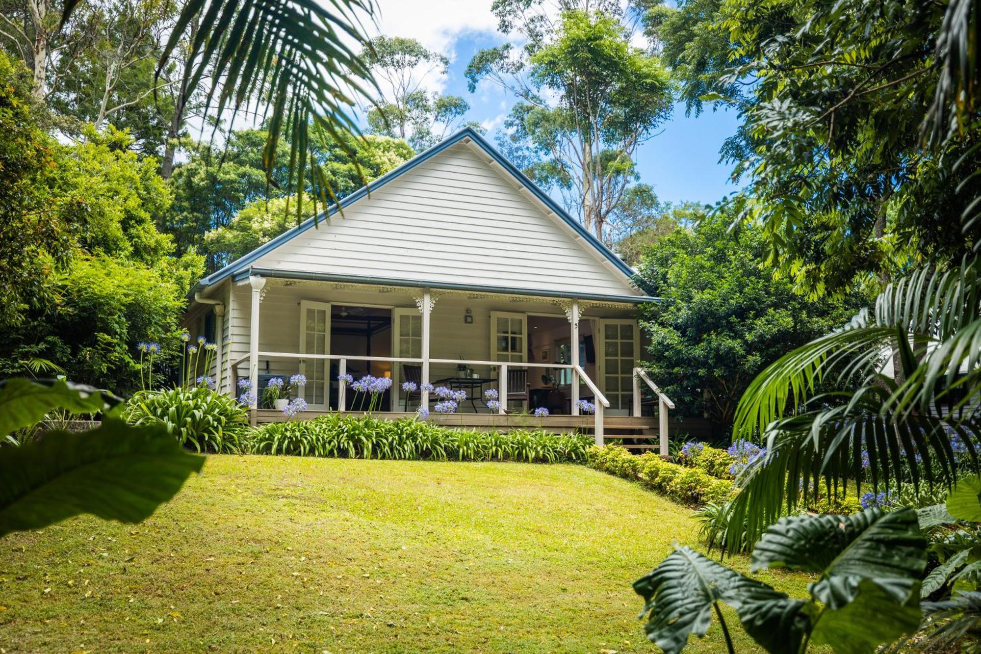 Romantic Cottage, Tamborine Mountain Экстерьер фото